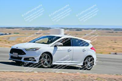 media/Oct-18-2025-Extreme Speed (Sat) [[d6d7e1fef1]]/Group 4 Orange/Session 2 (Turn 3)/